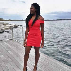 Meet your Posher, Kenisha